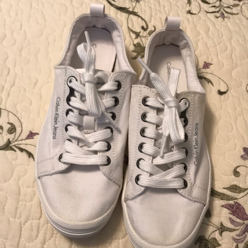 Calvin Klein white canvas sneakers, size 8